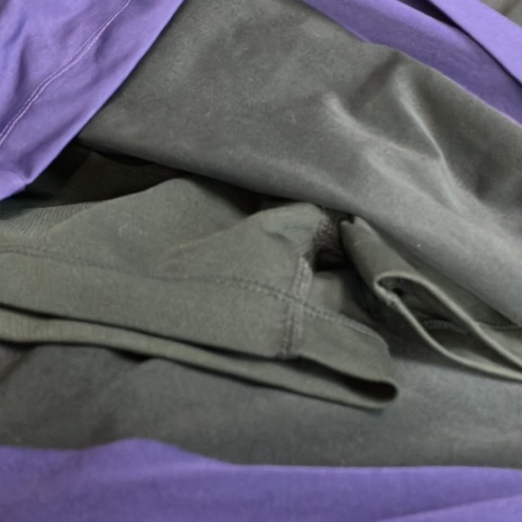 Nike Golf Black and Purple Active Skort - Size Large (12/14) - Picture 4 of 4